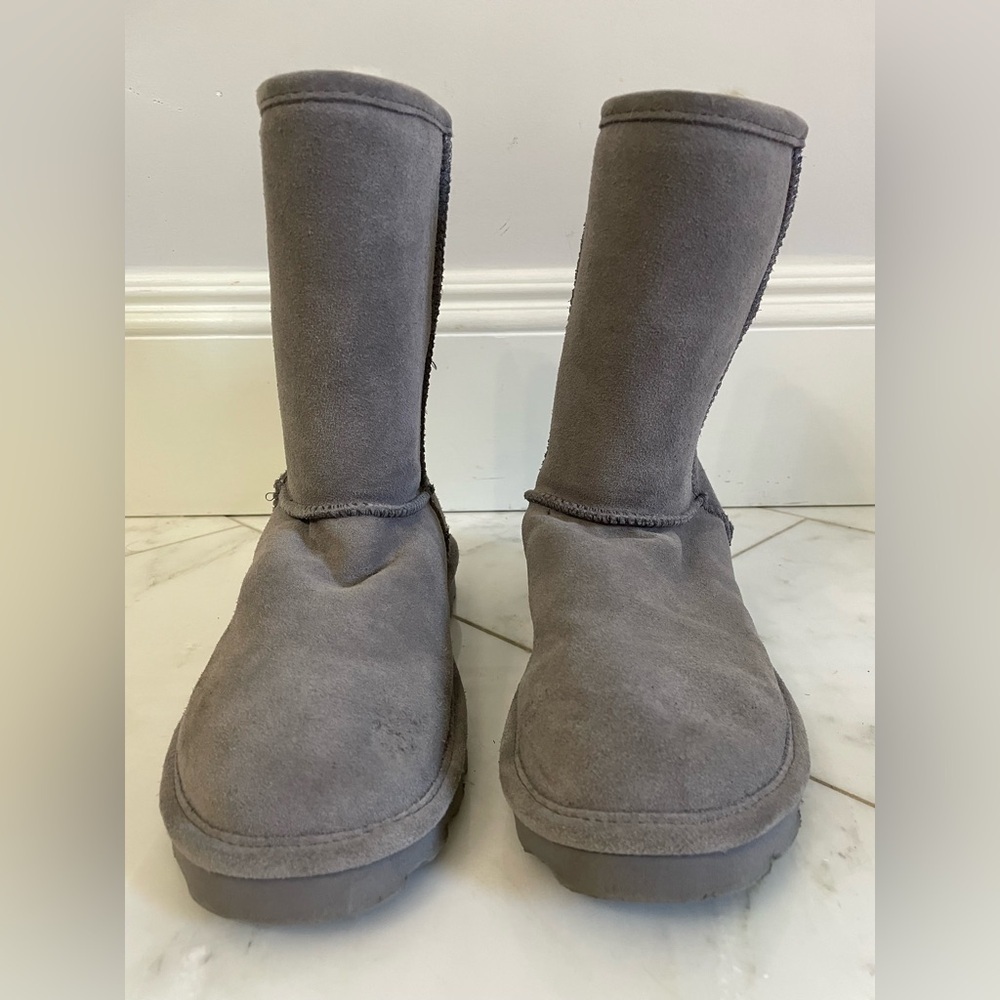 BearPaw, women’s size 10 gray sheepskin suede leather fleece line comfort boots - Picture 3 of 15